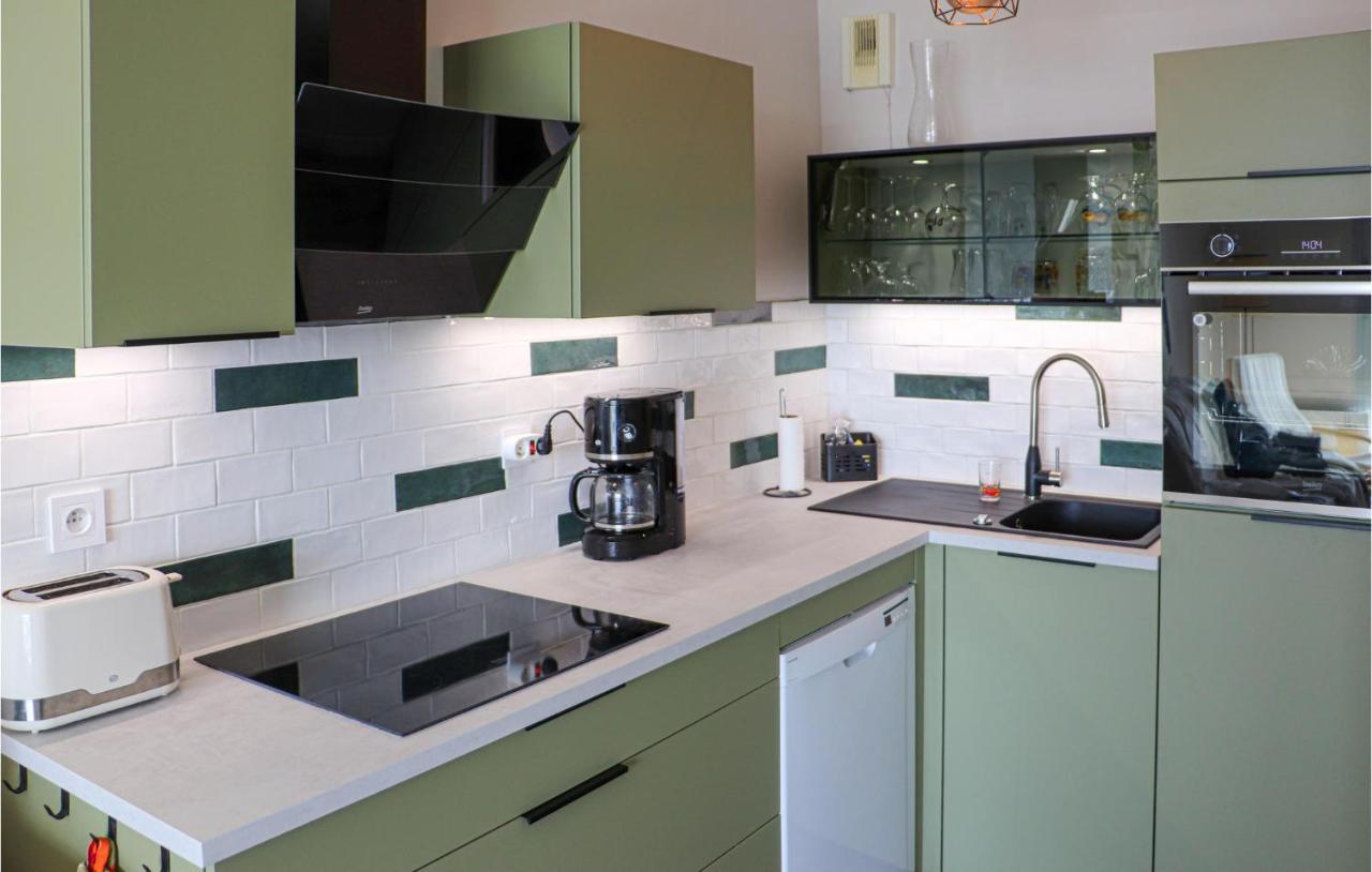 Gorgeous Apartment In Wimereux With Kitchen Exterior photo